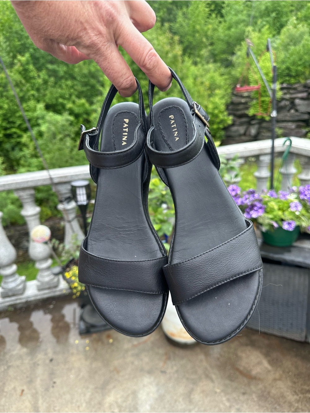 Portland Leather Goods Patina Black sandals size 10.5